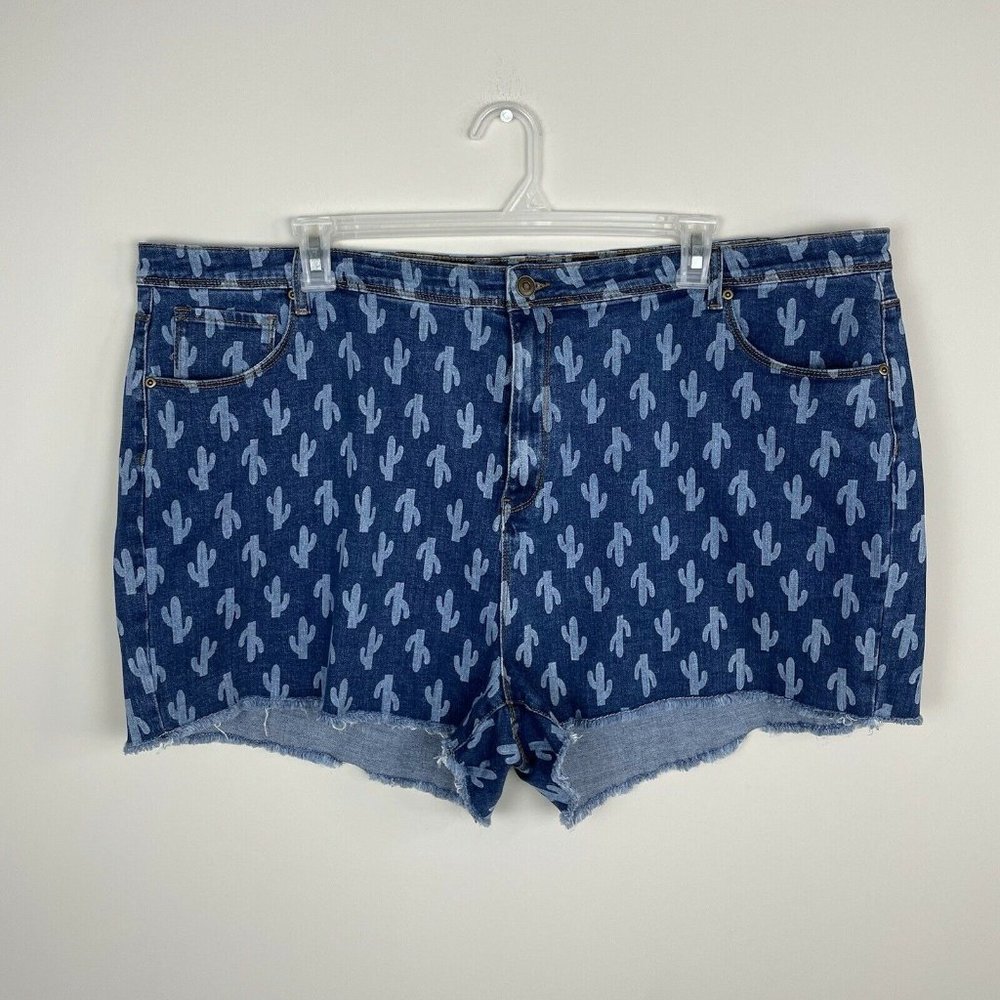 Modcloth heated conversation cactus print shorts